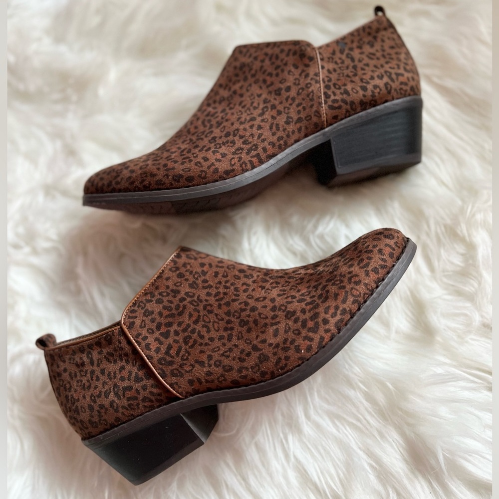 Eva & Zoe Leopard Print Booties Women’s Size 8.5 NIB